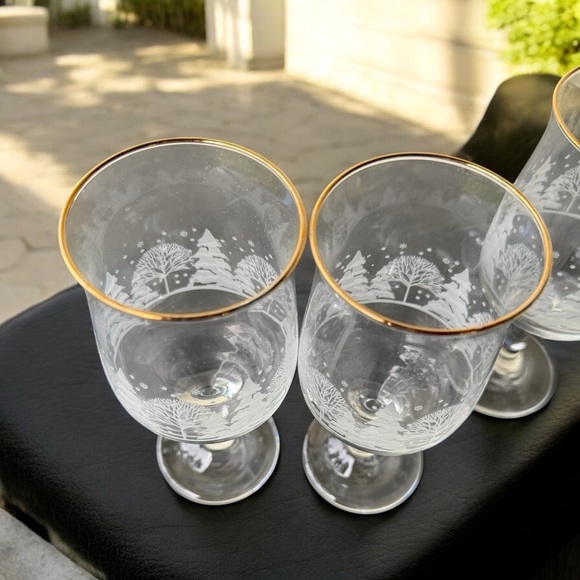 Vintage Libbey Arby's Winter Wonderland Wine Glasses Set of 4 - Picture 4 of 5